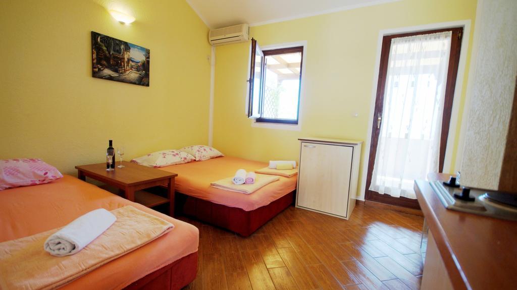 Apartmani Zona Sveti Stefan Exterior photo